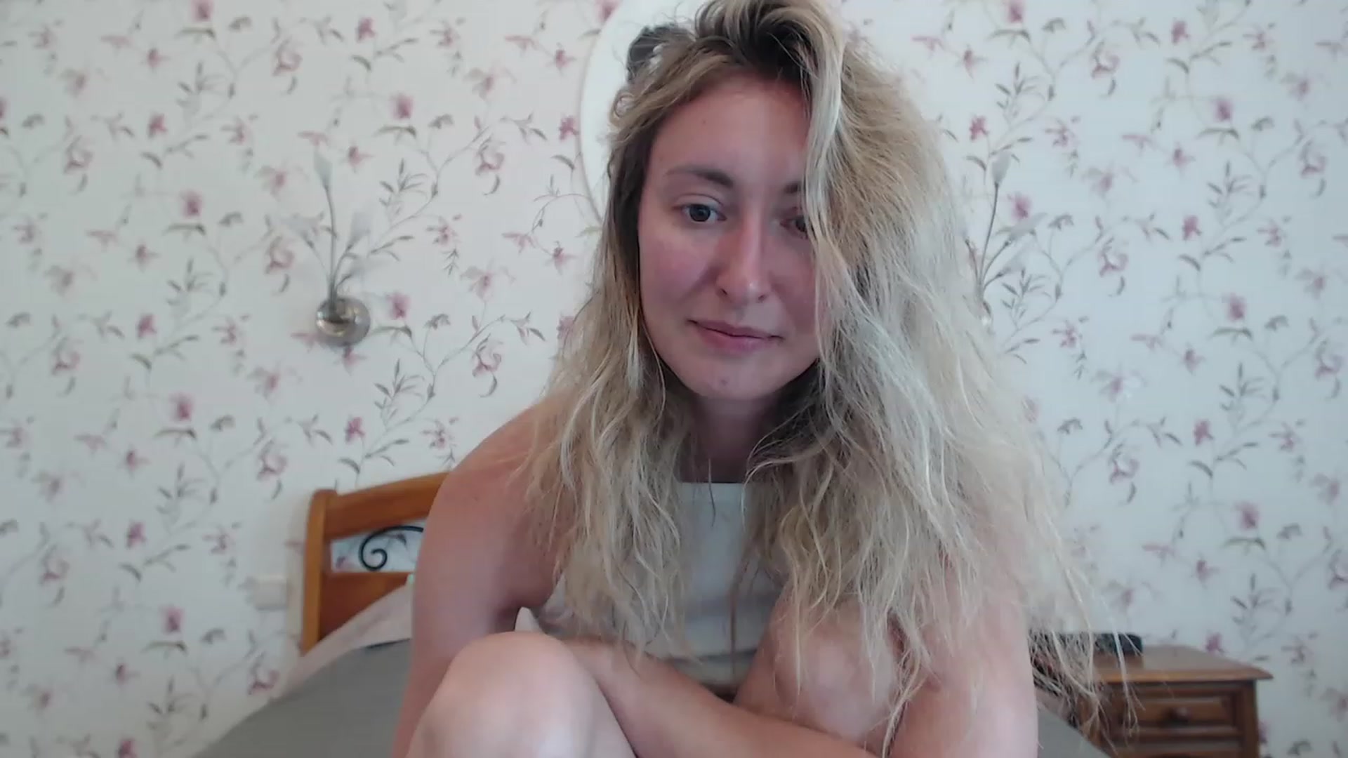 Gallery image thumbnail from Veronica_4u's myfreecams stream on, 07/08/2023, 12:12 image 14 of 20