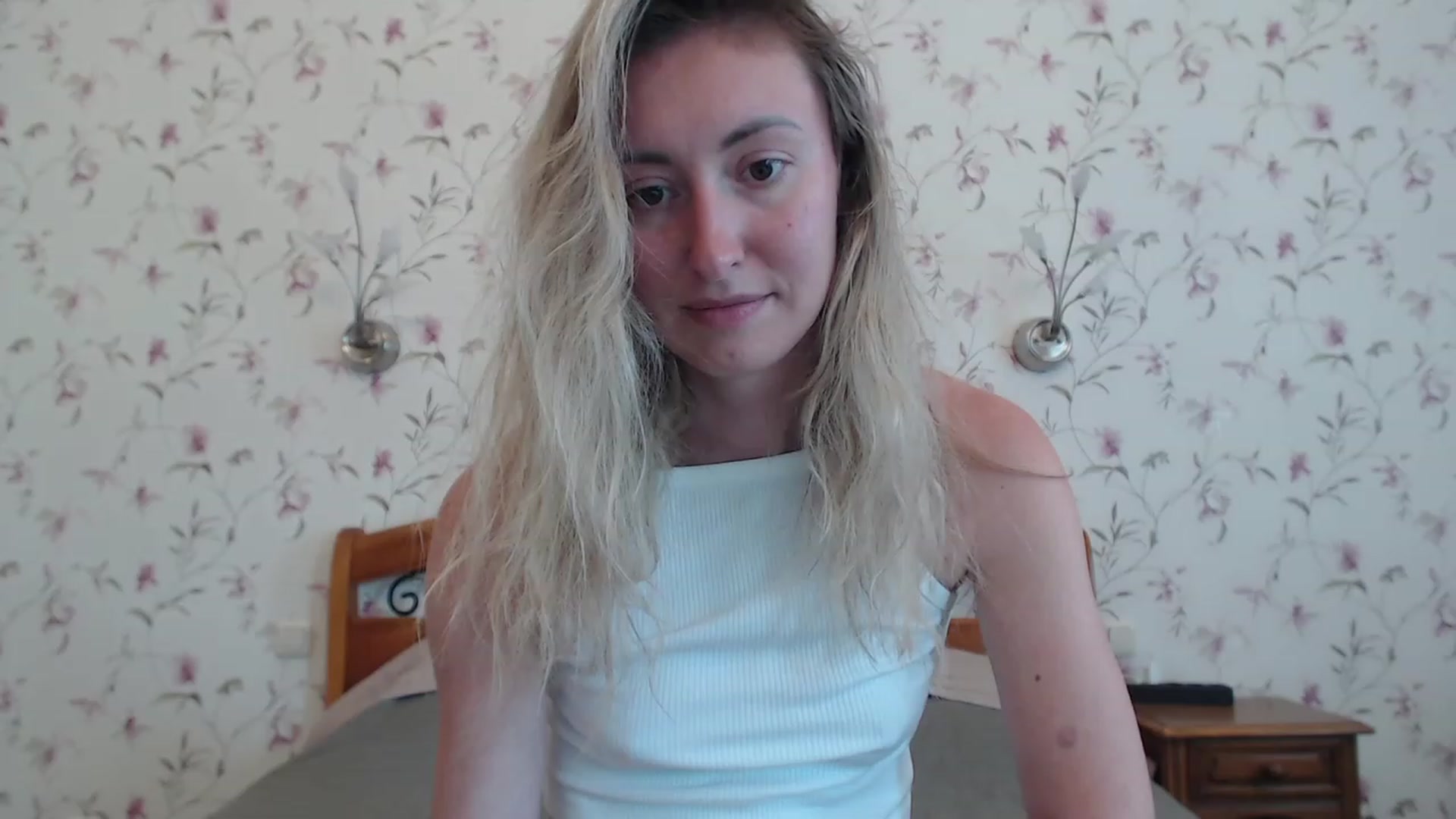 Gallery image thumbnail from Veronica_4u's myfreecams stream on, 07/08/2023, 12:12 image 6 of 20