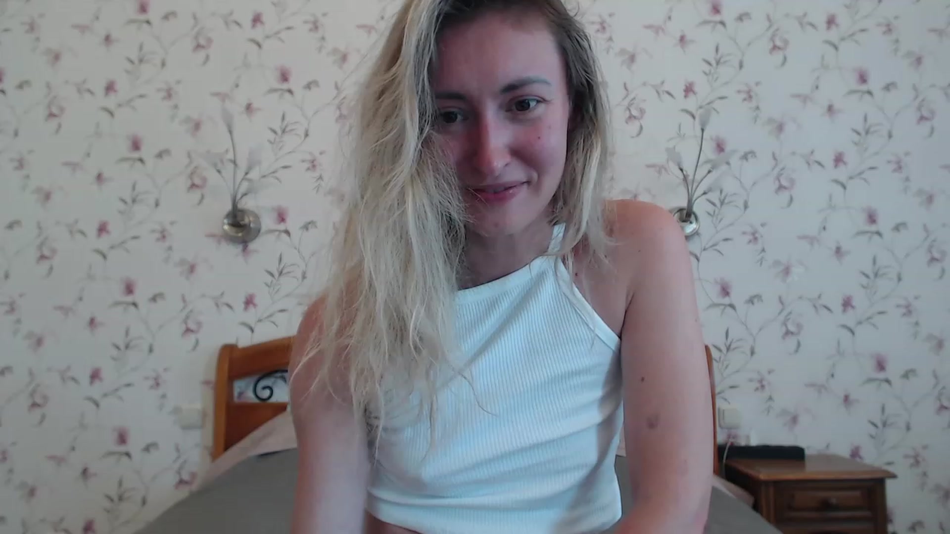 Gallery image thumbnail from Veronica_4u's myfreecams stream on, 07/08/2023, 12:12 image 4 of 20