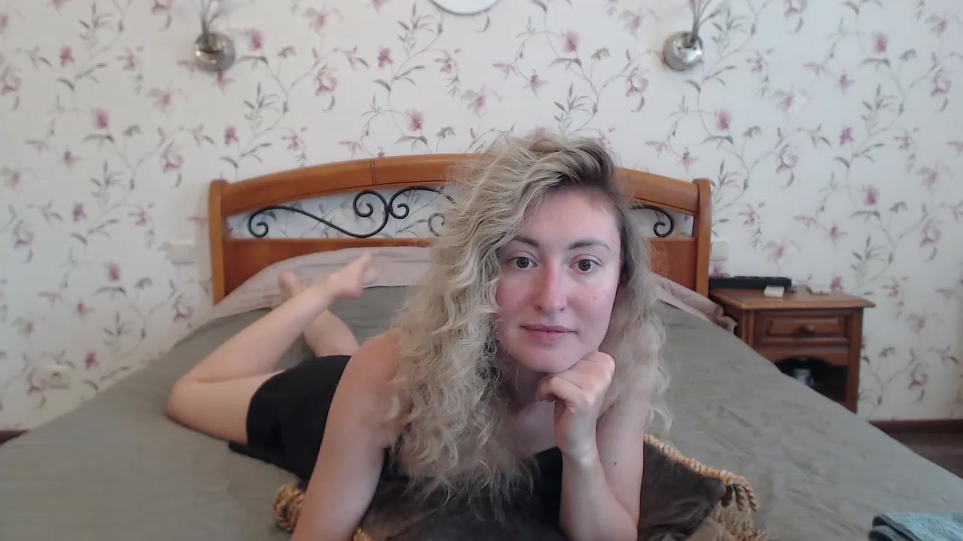 Gallery image thumbnail from Veronica_4u's myfreecams stream on, 07/20/2023, 07:40 image 1 of 20