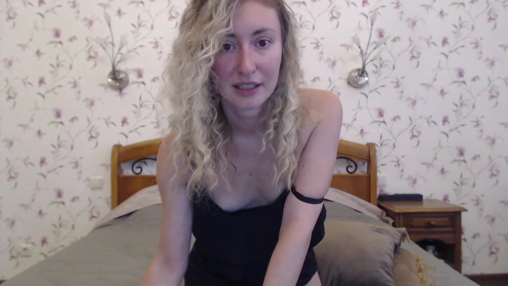 Gallery image thumbnail from Veronica_4u's myfreecams stream on, 07/20/2023, 14:36 image 9 of 20