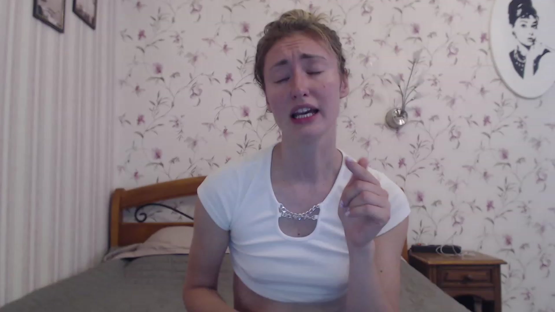 Gallery image thumbnail from Veronica_4u's myfreecams stream on, 07/28/2023, 17:31 image 9 of 20