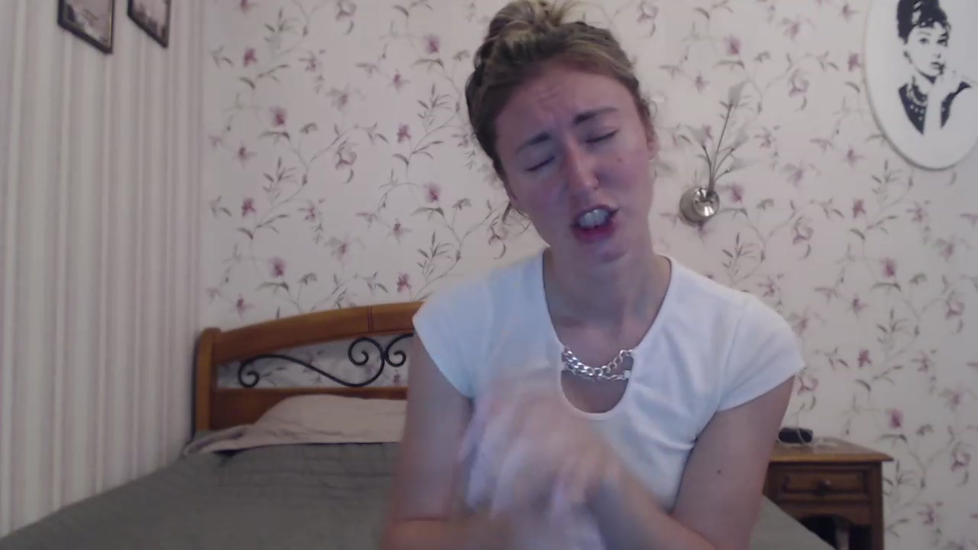 Gallery image thumbnail from Veronica_4u's myfreecams stream on, 07/28/2023, 17:31 image 14 of 20