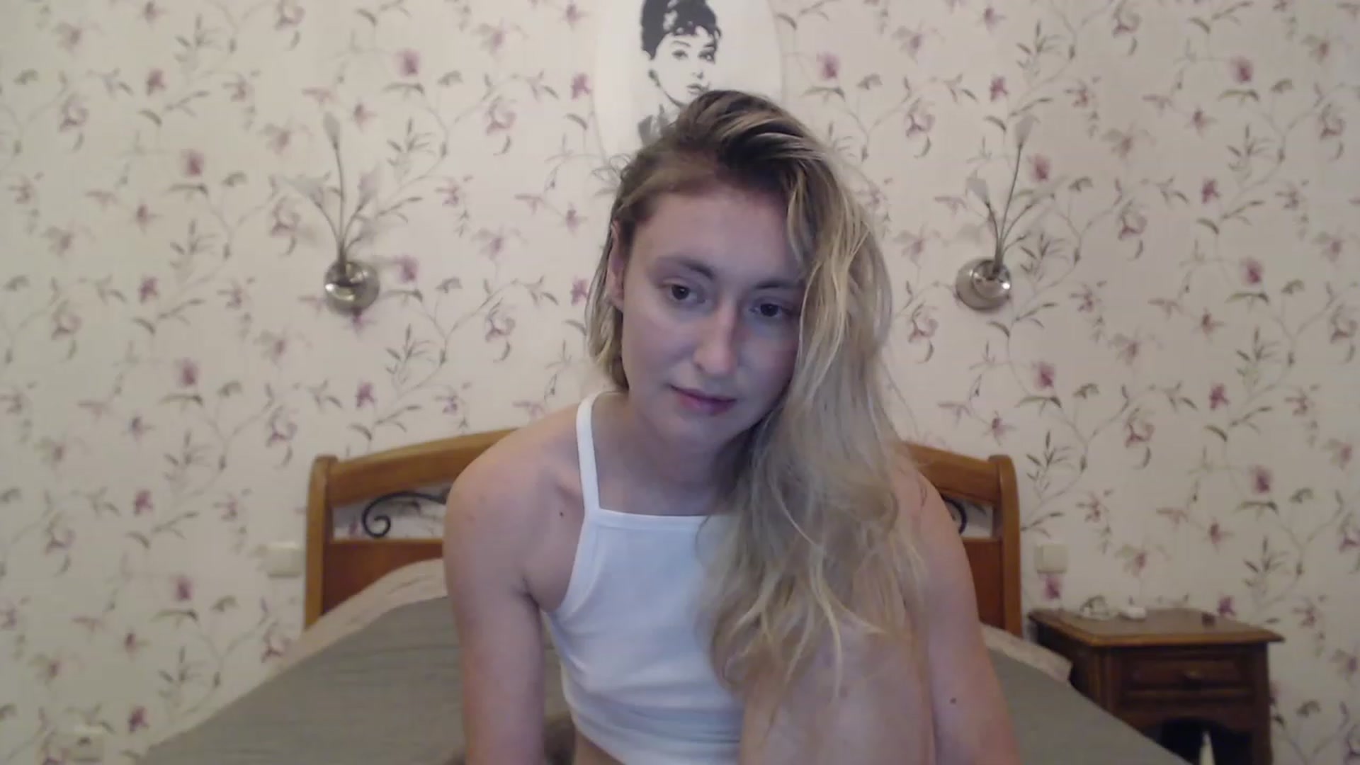 Gallery image thumbnail from Veronica_4u's myfreecams stream on, 08/04/2023, 18:02 image 4 of 20