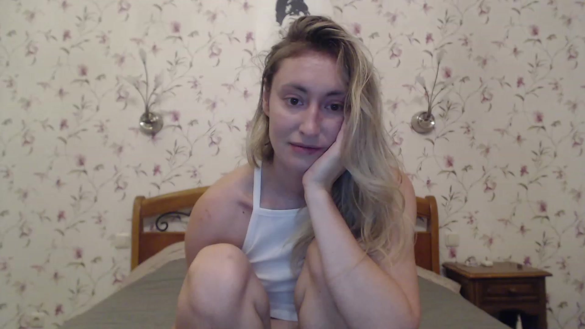 Gallery image thumbnail from Veronica_4u's myfreecams stream on, 08/04/2023, 18:02 image 14 of 20