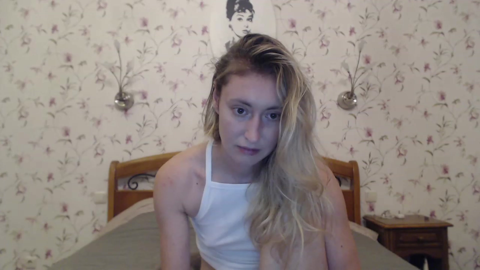 Gallery image thumbnail from Veronica_4u's myfreecams stream on, 08/04/2023, 18:02 image 8 of 20