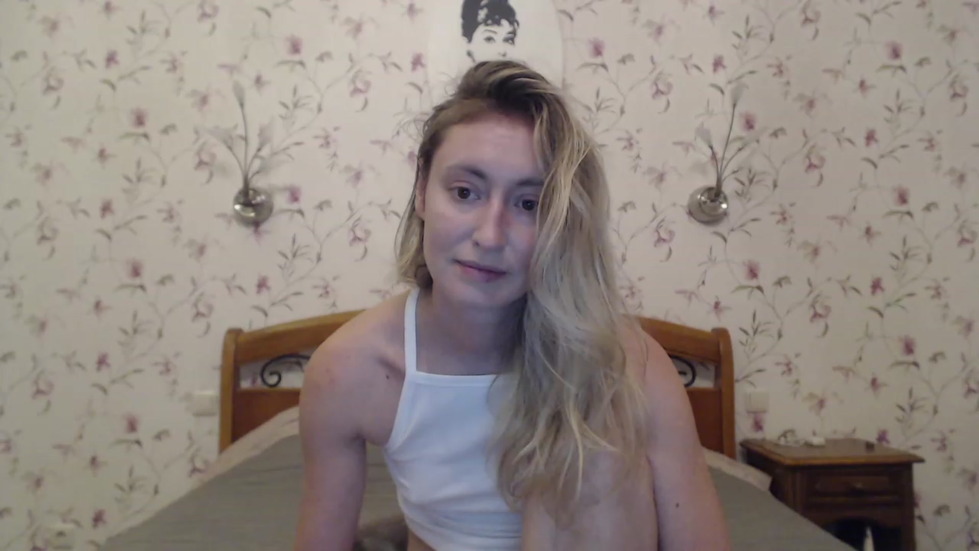 Gallery image thumbnail from Veronica_4u's myfreecams stream on, 08/04/2023, 18:02 image 10 of 20