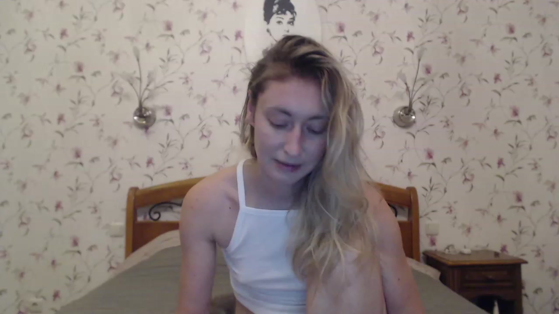 Gallery image thumbnail from Veronica_4u's myfreecams stream on, 08/04/2023, 18:02 image 5 of 20