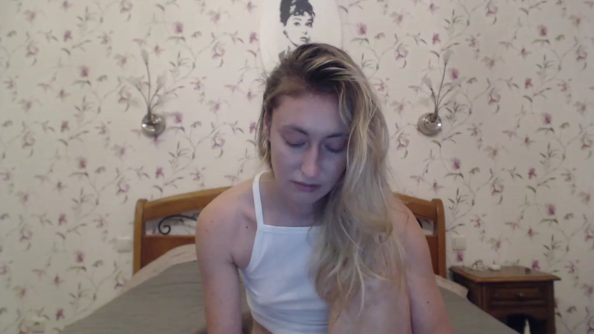 Gallery image thumbnail from Veronica_4u's myfreecams stream on, 08/04/2023, 18:02 image 2 of 20