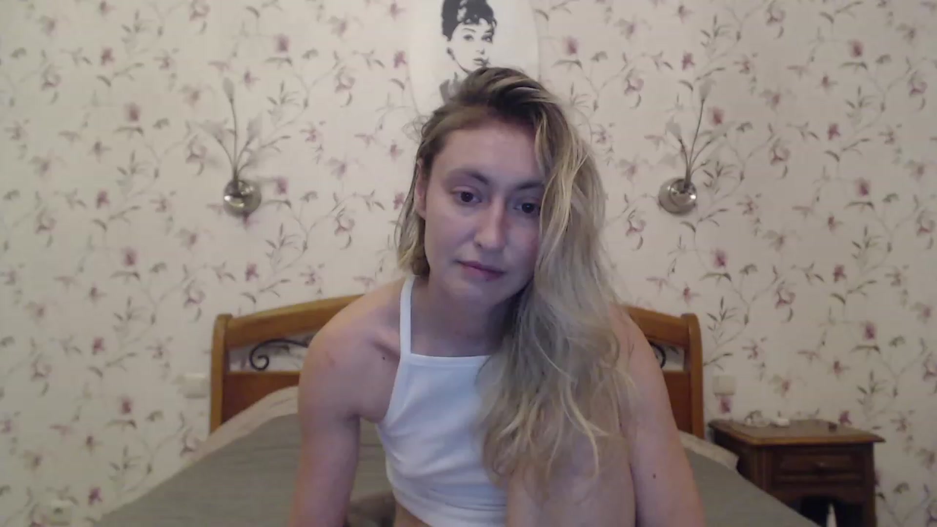 Gallery image thumbnail from Veronica_4u's myfreecams stream on, 08/04/2023, 18:02 image 9 of 20