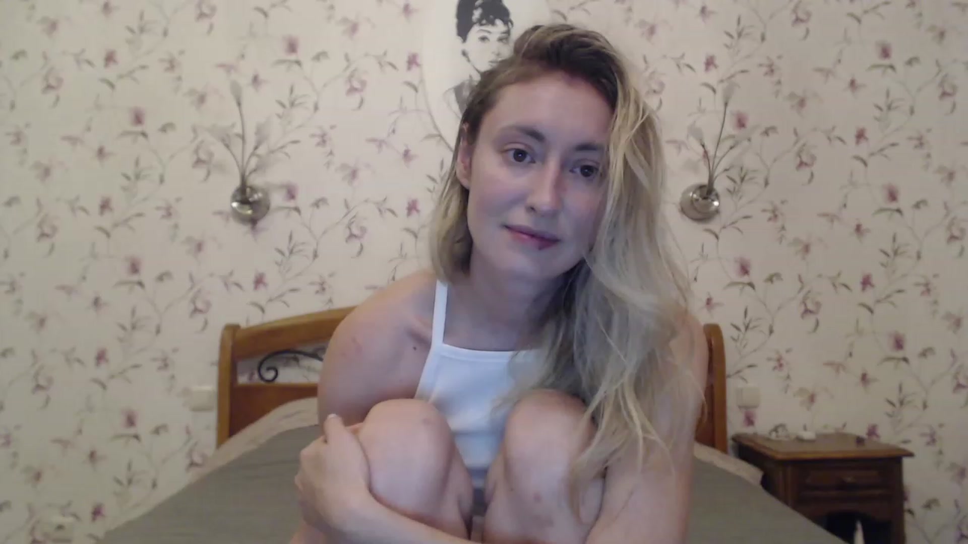 Gallery image thumbnail from Veronica_4u's myfreecams stream on, 08/04/2023, 18:02 image 16 of 20