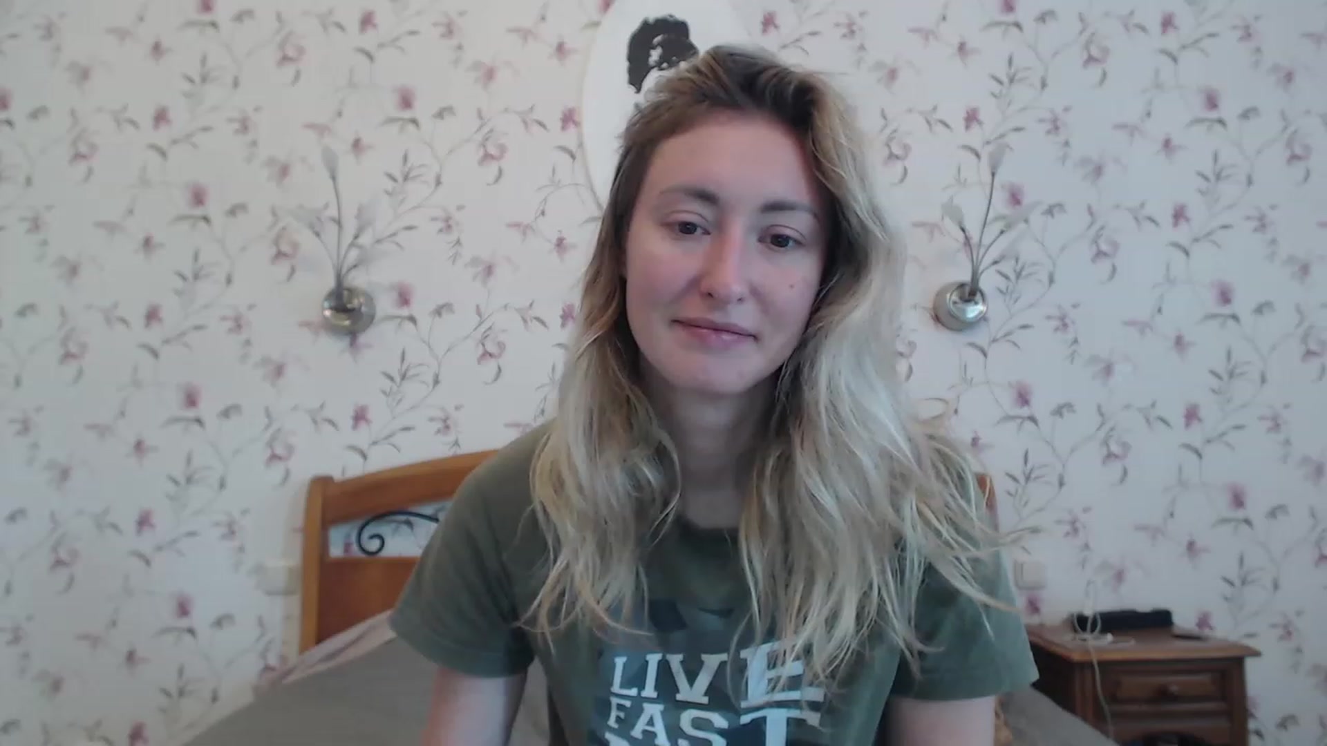 Gallery image thumbnail from Veronica_4u's myfreecams stream on, 08/07/2023, 06:25 image 13 of 20