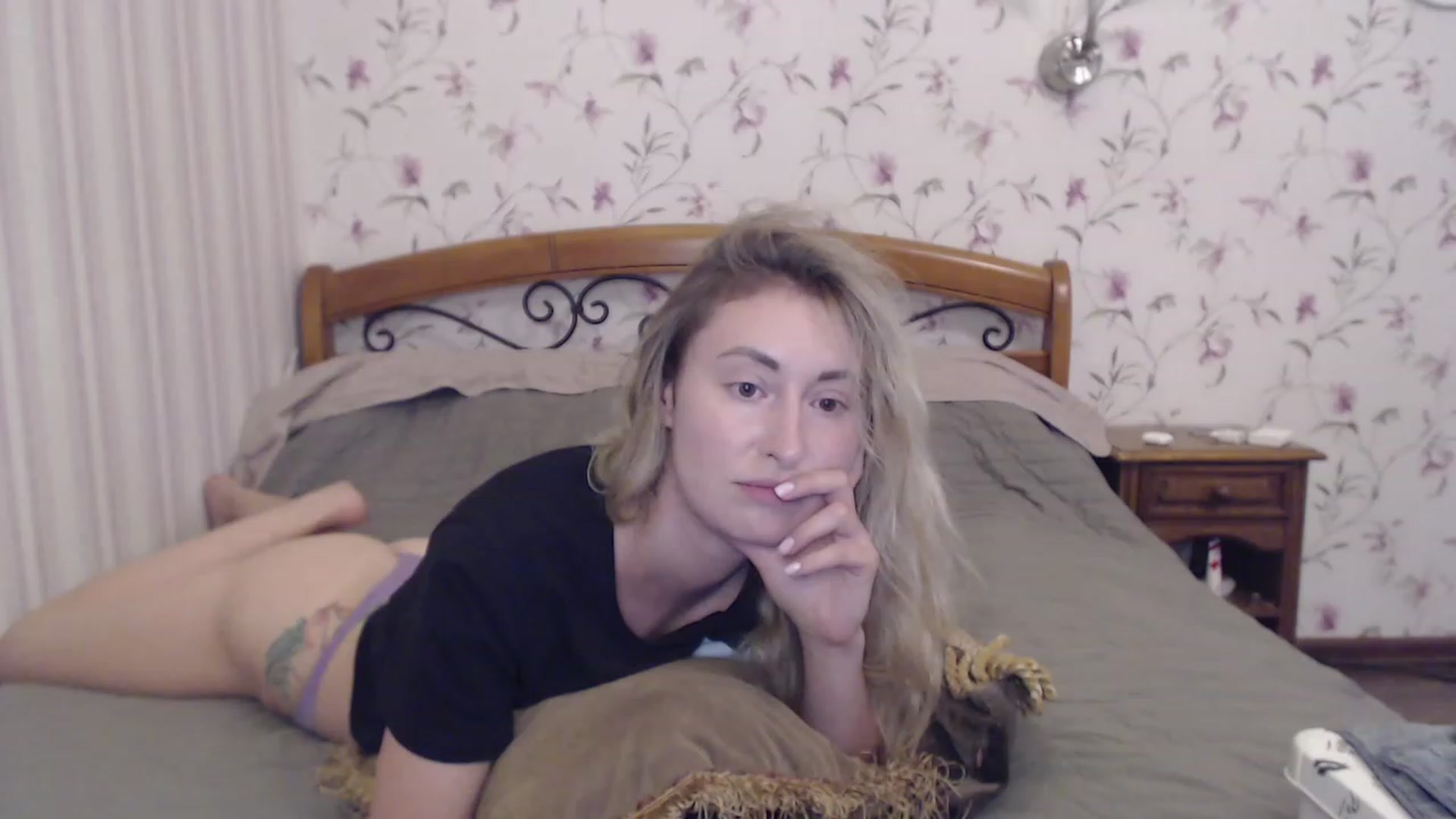 Gallery image thumbnail from Veronica_4u's myfreecams stream on, 08/11/2023, 16:14 image 11 of 20