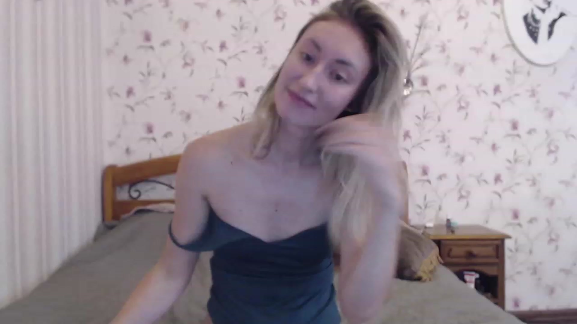 Gallery image thumbnail from Veronica_4u's myfreecams stream on, 08/16/2023, 16:56 image 10 of 20