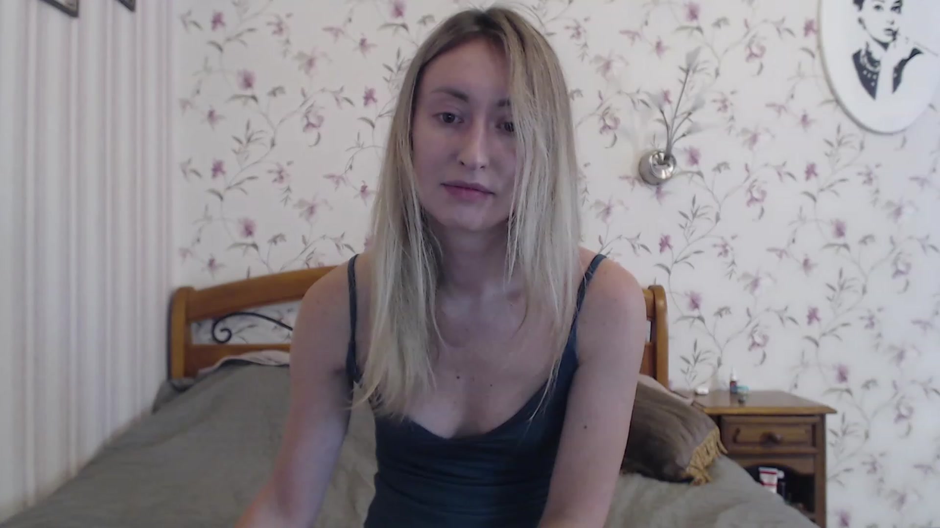 Gallery image thumbnail from Veronica_4u's myfreecams stream on, 08/16/2023, 16:56 image 5 of 20