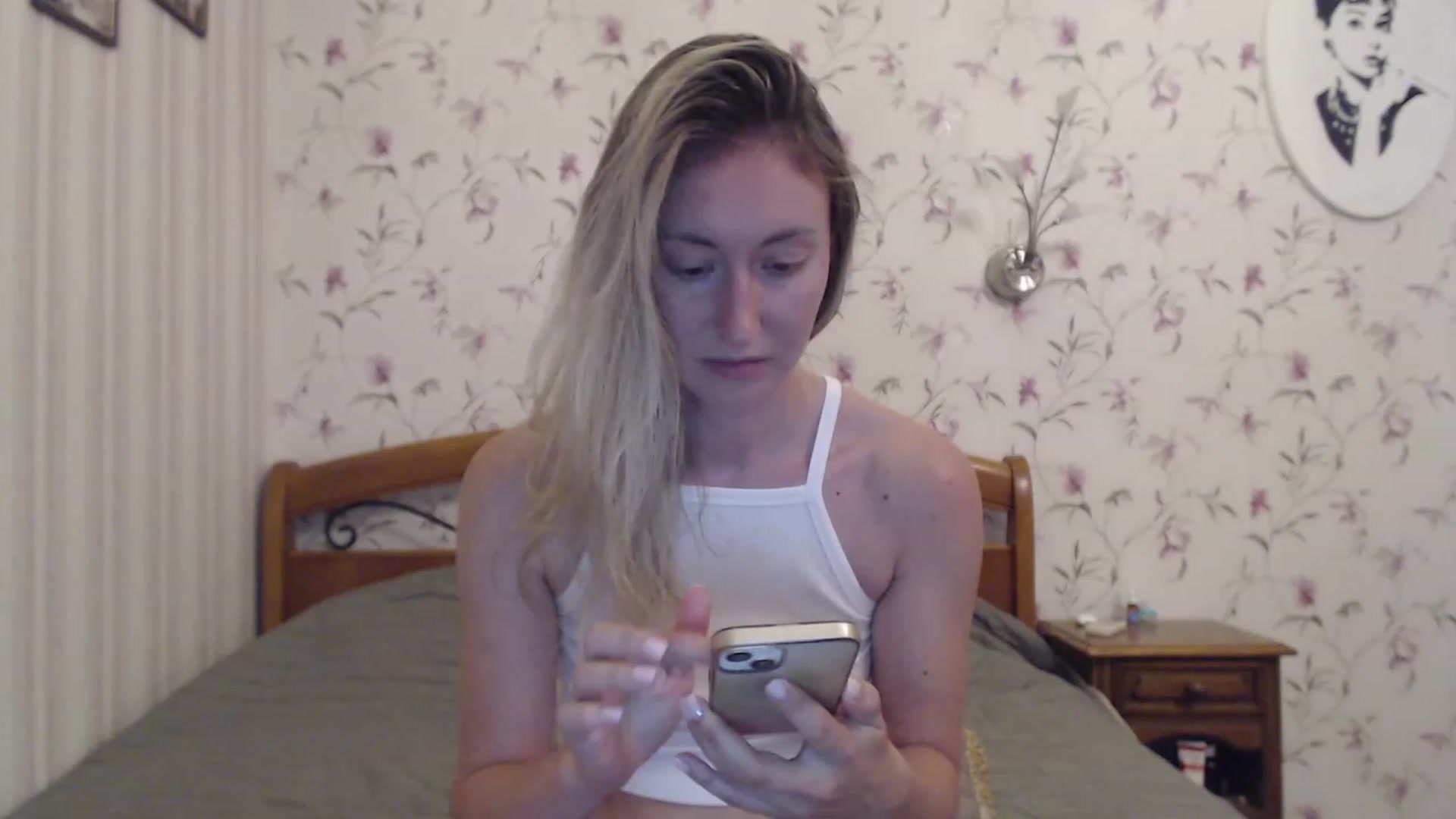 Gallery image thumbnail from Veronica_4u's myfreecams stream on, 08/17/2023, 17:18 image 13 of 20