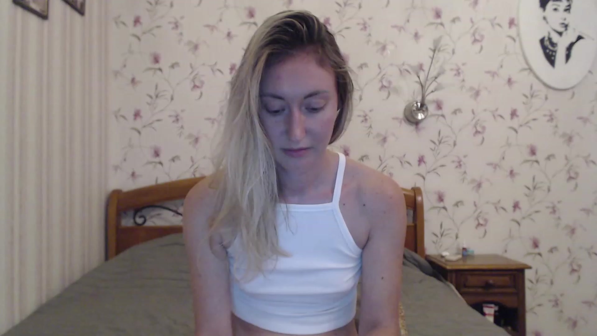 Gallery image thumbnail from Veronica_4u's myfreecams stream on, 08/17/2023, 17:18 image 14 of 20