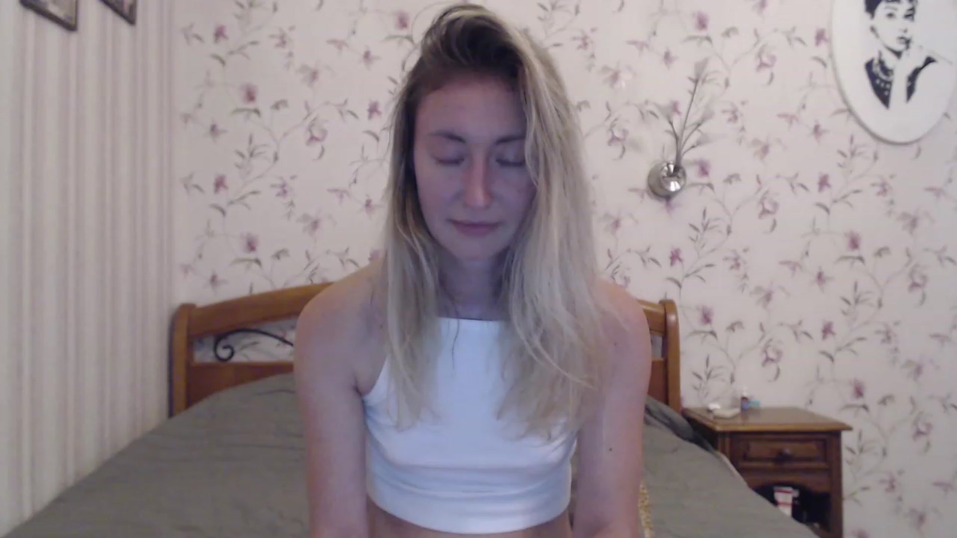 Gallery image thumbnail from Veronica_4u's myfreecams stream on, 08/17/2023, 17:18 image 8 of 20