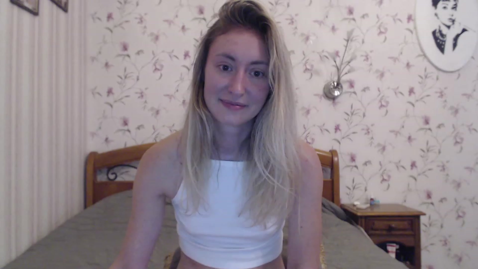 Gallery image thumbnail from Veronica_4u's myfreecams stream on, 08/17/2023, 17:18 image 7 of 20
