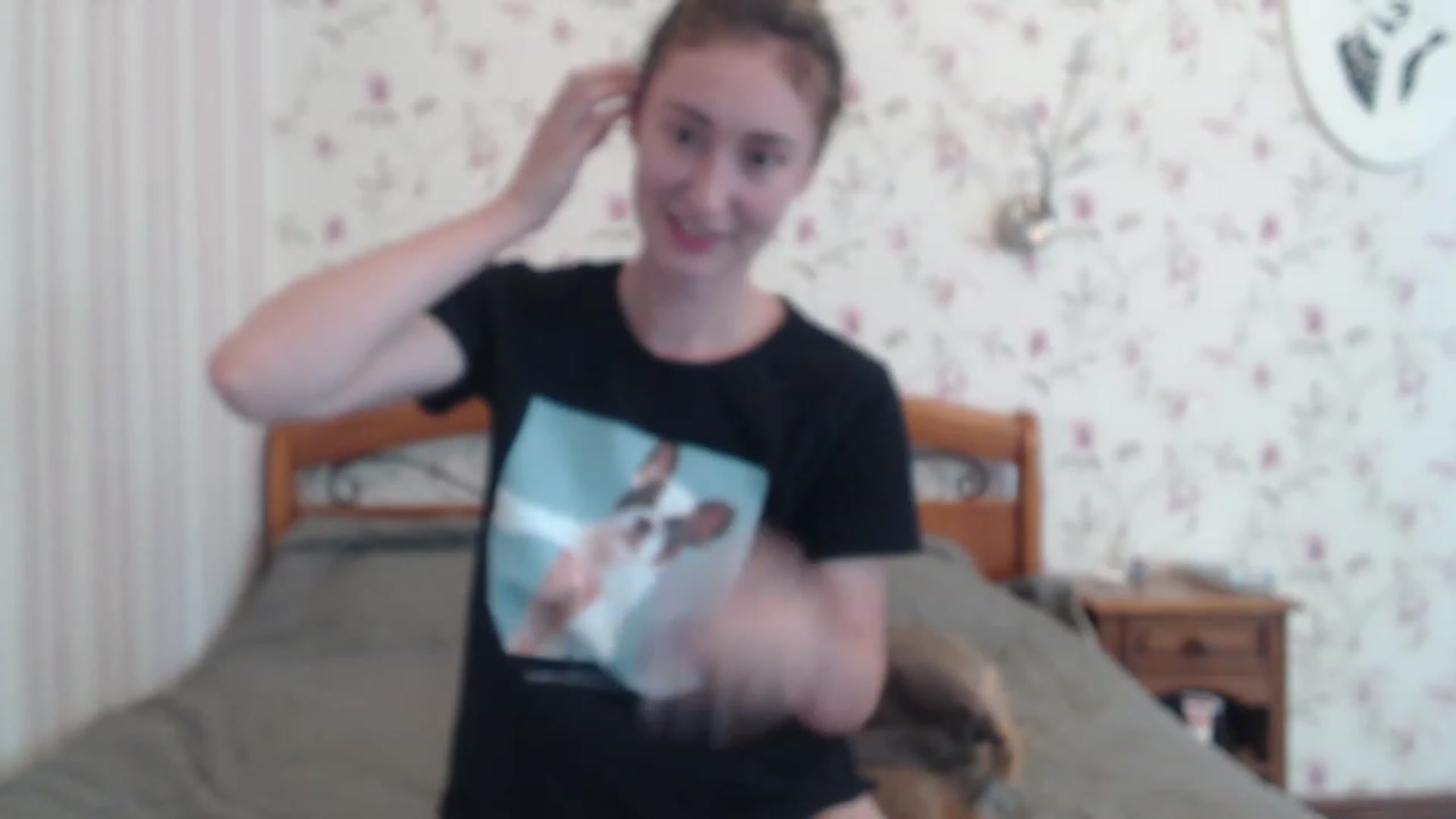 Gallery image thumbnail from Veronica_4u's myfreecams stream on, 08/18/2023, 15:38 image 16 of 20