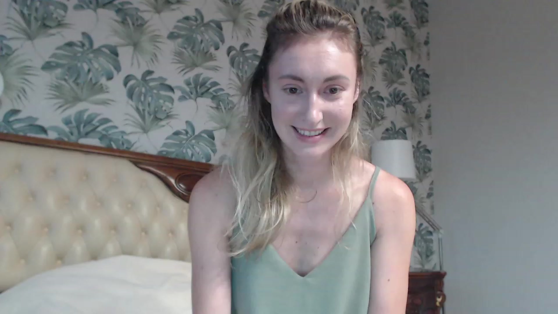 Gallery image thumbnail from Veronica_4u's myfreecams stream on, 08/22/2023, 17:23 image 1 of 20