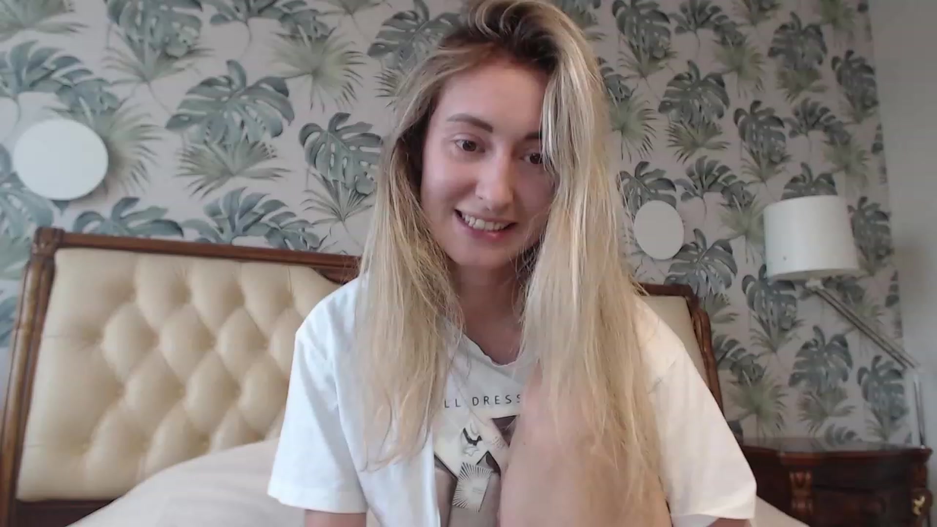 Gallery image thumbnail from Veronica_4u's myfreecams stream on, 08/25/2023, 15:36 image 17 of 20