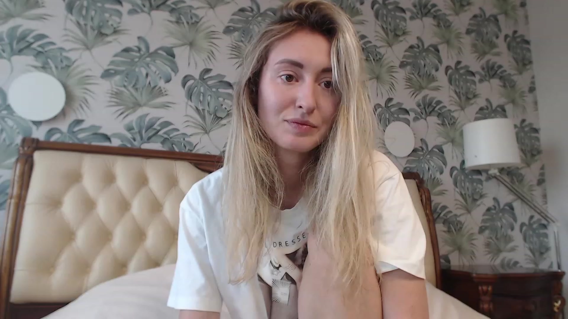 Gallery image thumbnail from Veronica_4u's myfreecams stream on, 08/25/2023, 15:36 image 18 of 20