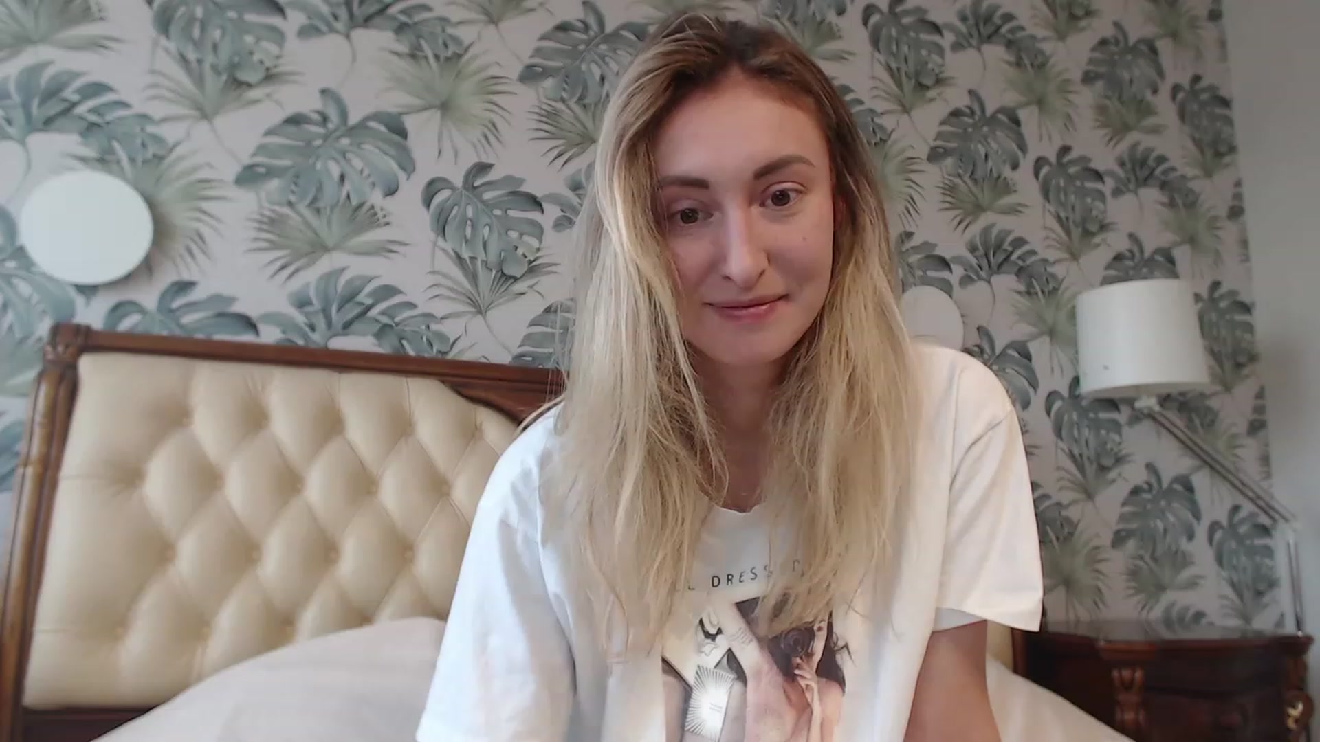Gallery image thumbnail from Veronica_4u's myfreecams stream on, 08/25/2023, 15:36 image 9 of 20