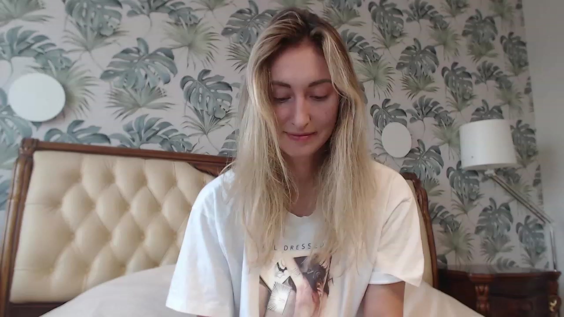 Gallery image thumbnail from Veronica_4u's myfreecams stream on, 08/25/2023, 15:36 image 8 of 20