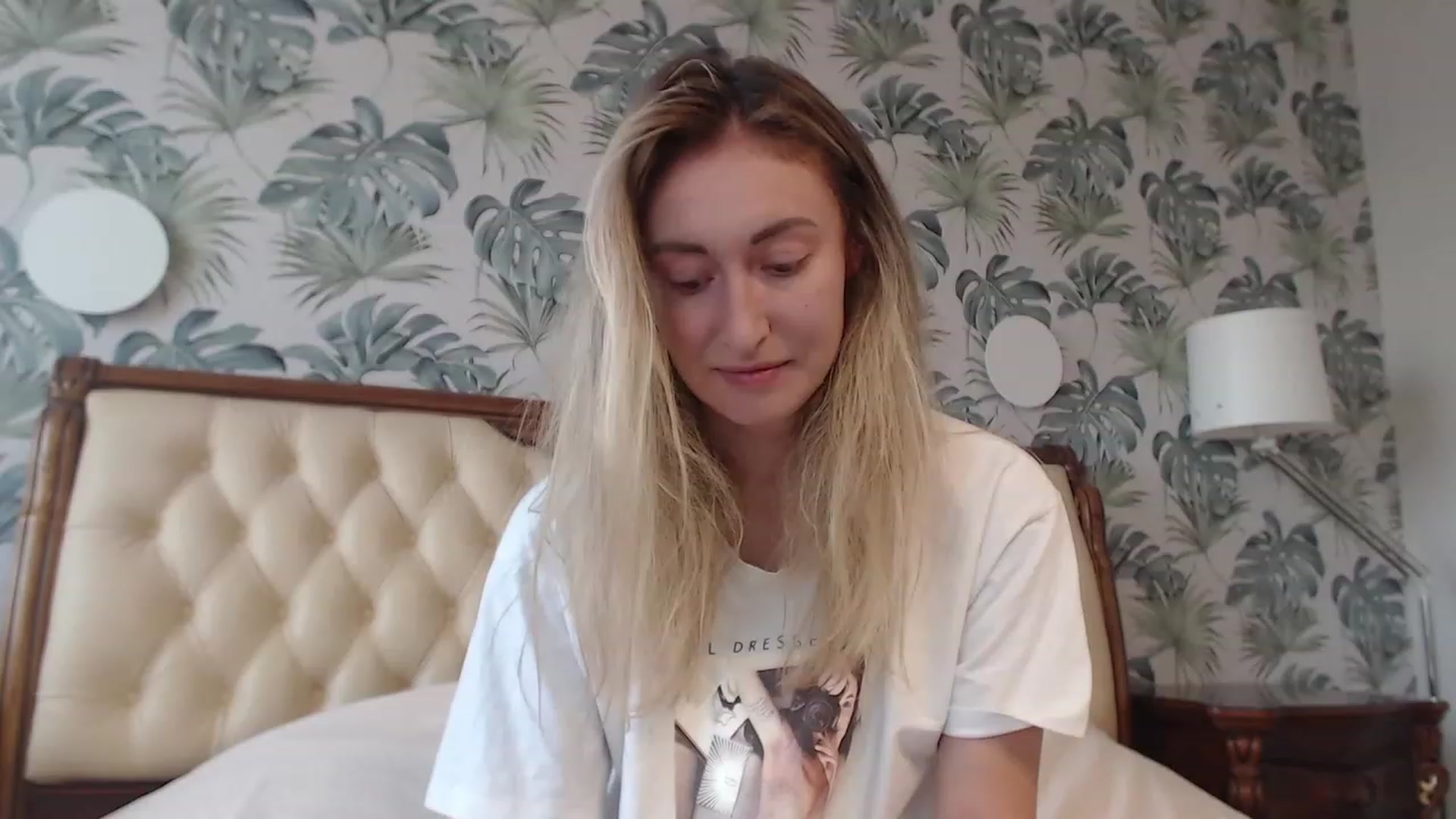 Gallery image thumbnail from Veronica_4u's myfreecams stream on, 08/25/2023, 15:36 image 10 of 20