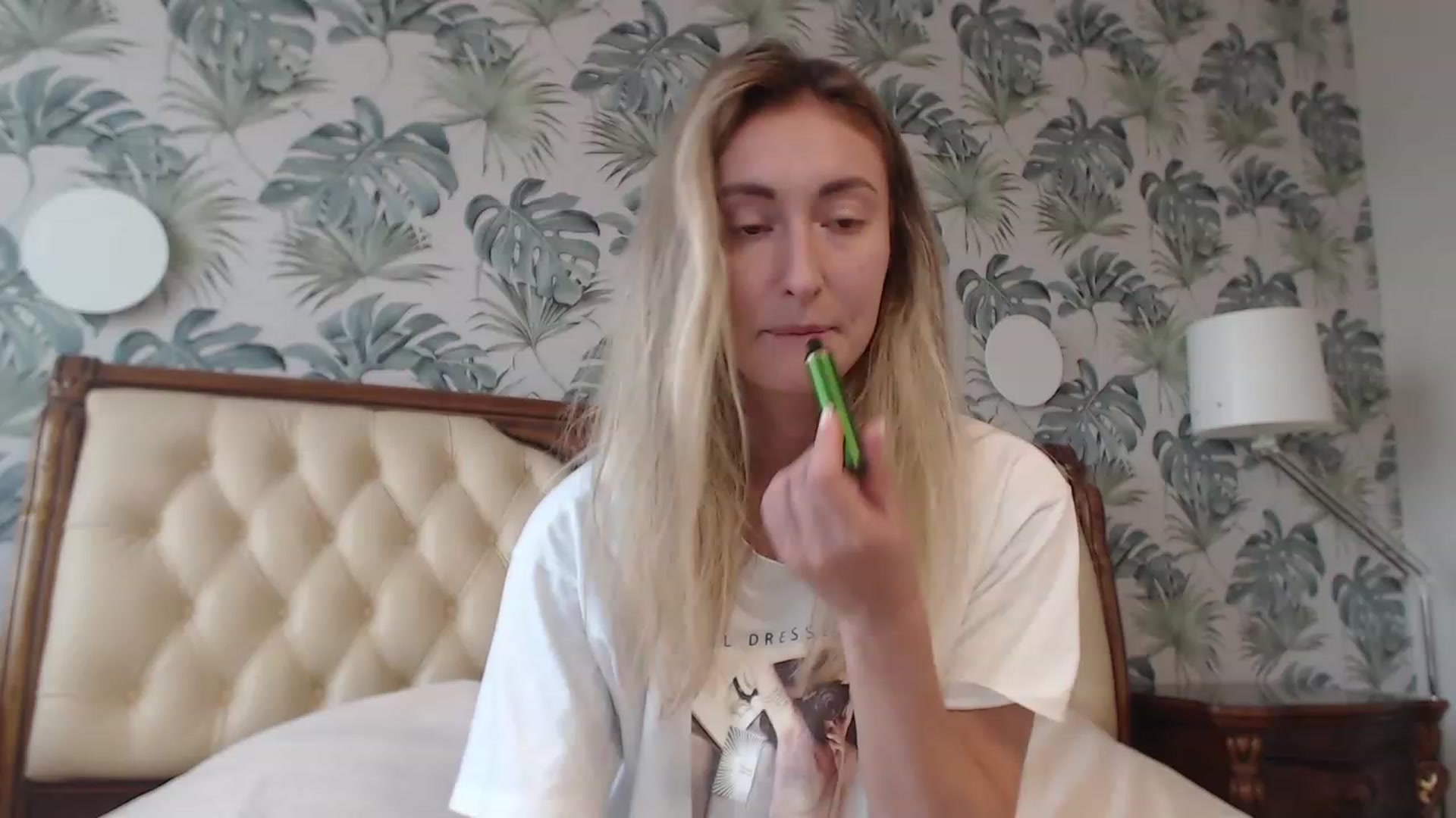 Gallery image thumbnail from Veronica_4u's myfreecams stream on, 08/25/2023, 15:36 image 11 of 20