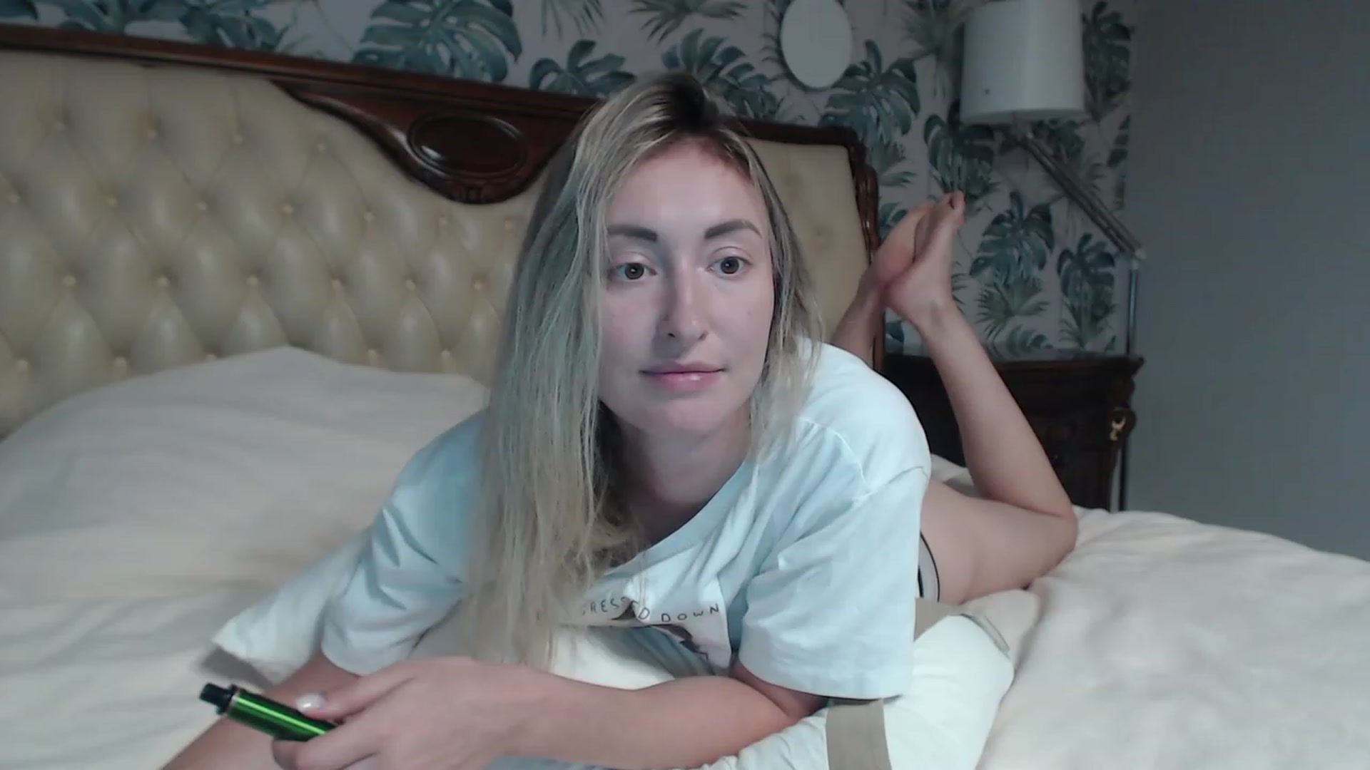 Gallery image thumbnail from Veronica_4u's myfreecams stream on, 08/25/2023, 17:21 image 12 of 20