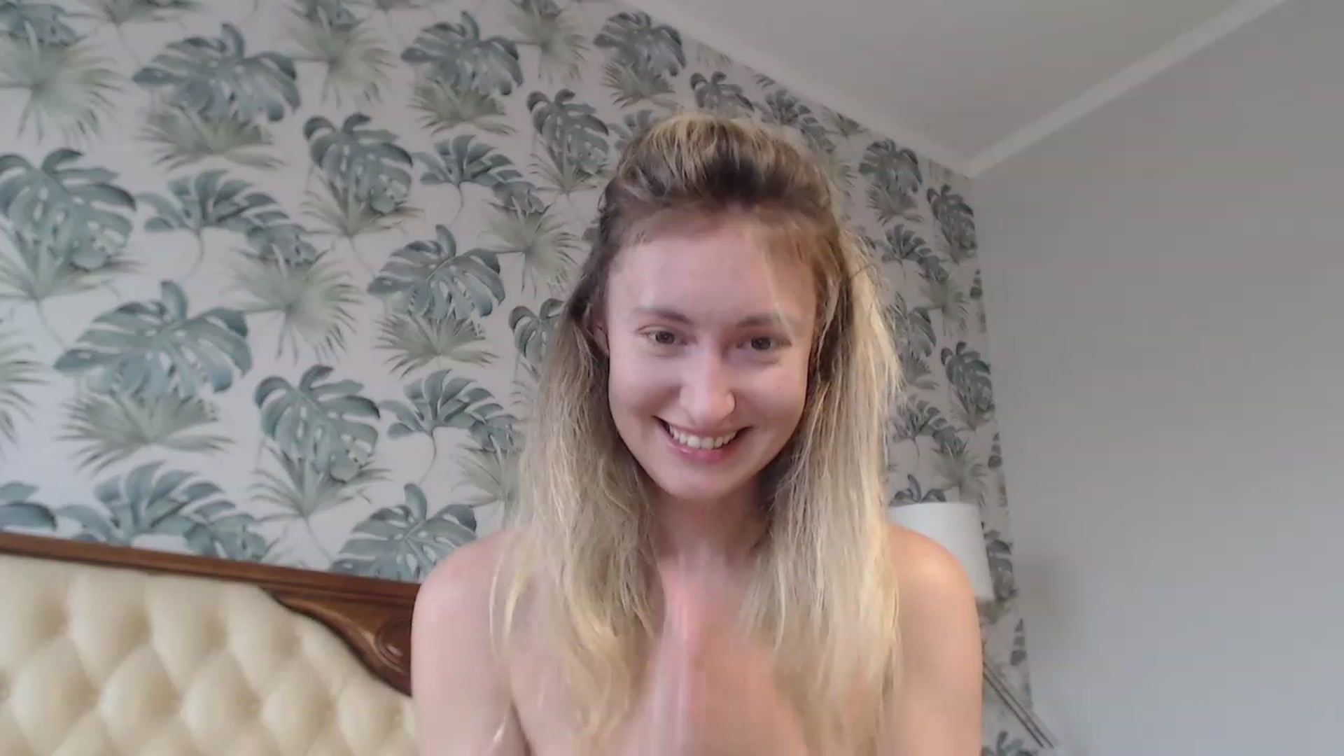 Gallery image thumbnail from Veronica_4u's myfreecams stream on, 09/14/2023, 14:54 image 5 of 20