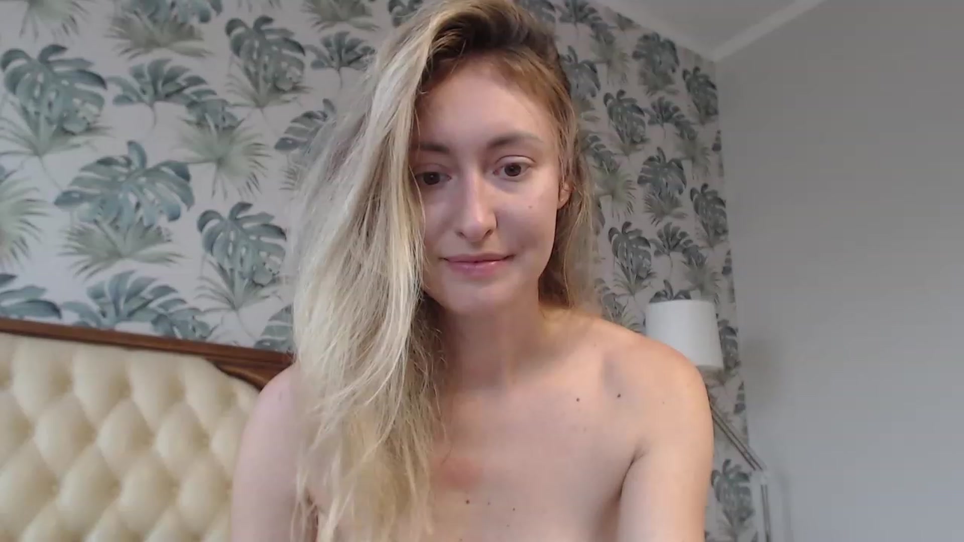 Gallery image thumbnail from Veronica_4u's myfreecams stream on, 09/14/2023, 14:54 image 16 of 20