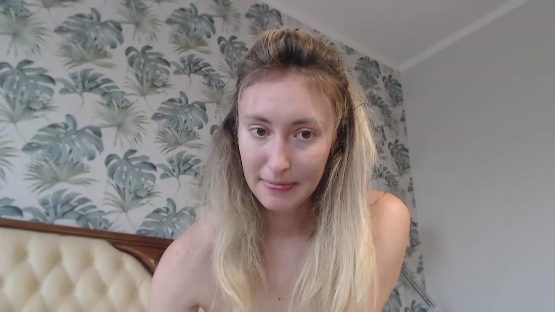 Gallery image thumbnail from Veronica_4u's myfreecams stream on, 09/14/2023, 14:54 image 3 of 20