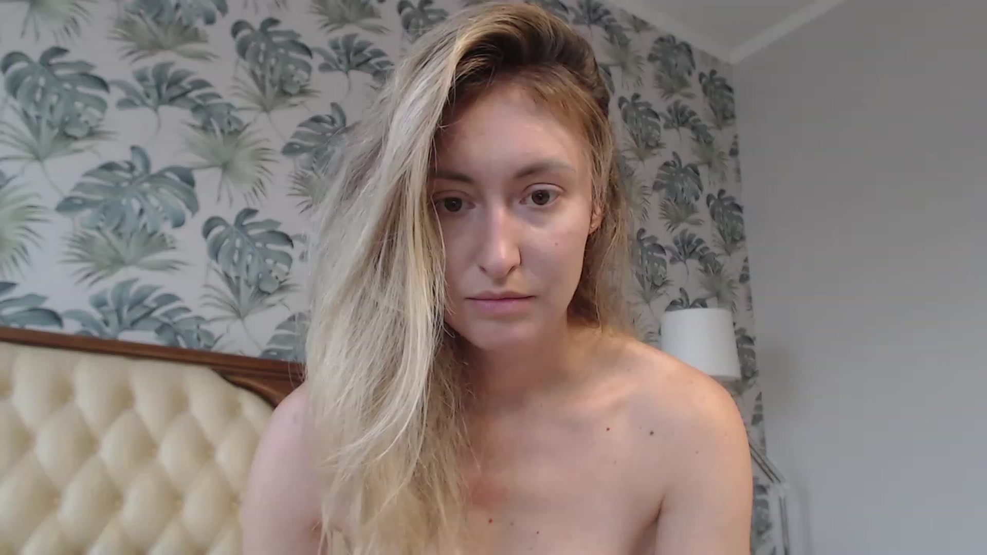 Gallery image thumbnail from Veronica_4u's myfreecams stream on, 09/14/2023, 14:54 image 17 of 20