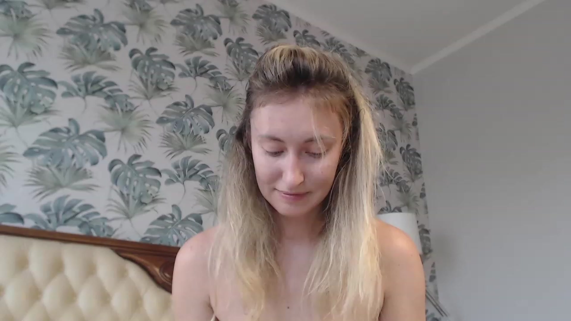 Gallery image thumbnail from Veronica_4u's myfreecams stream on, 09/14/2023, 14:54 image 9 of 20