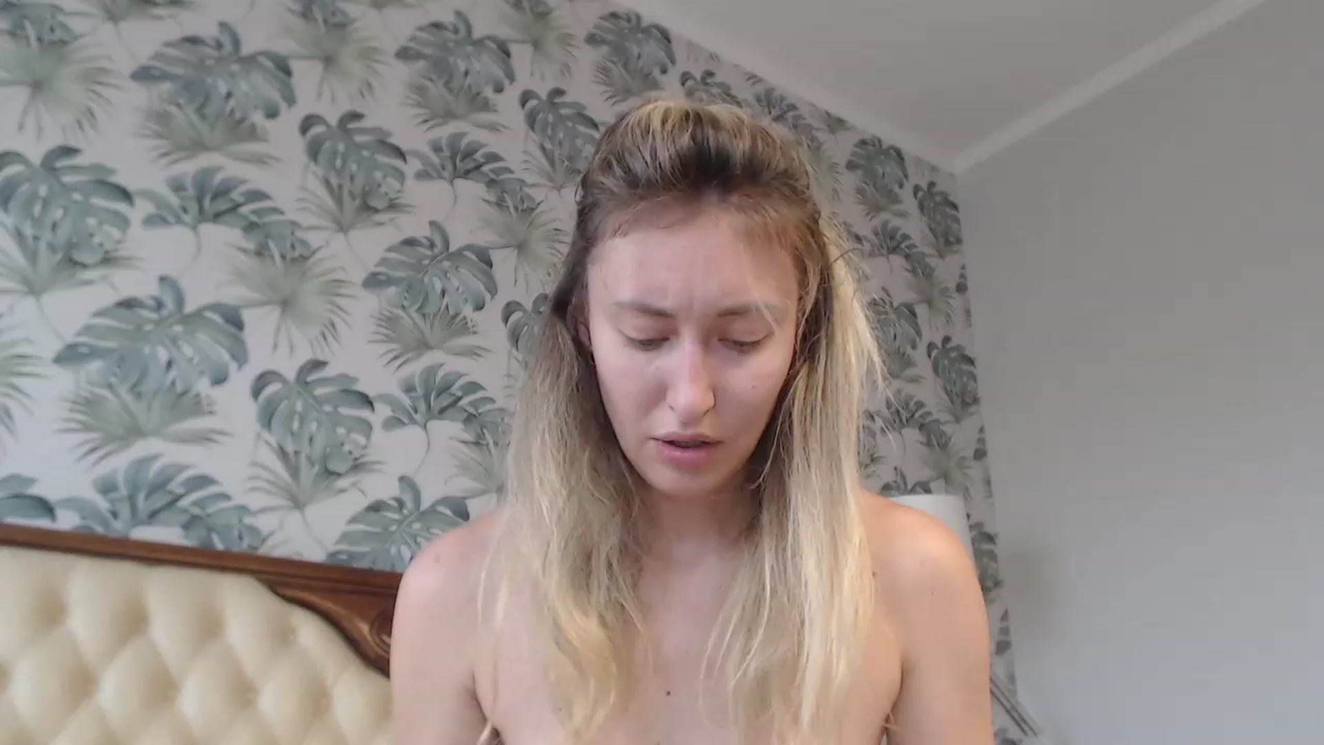 Gallery image thumbnail from Veronica_4u's myfreecams stream on, 09/14/2023, 14:54 image 6 of 20