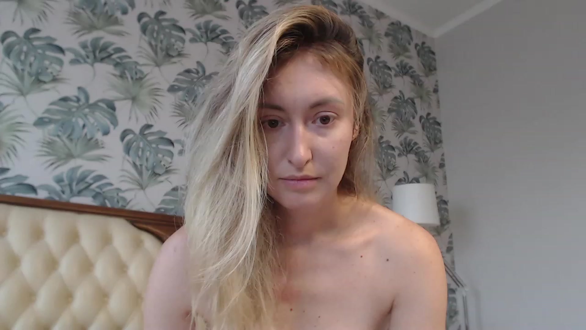 Gallery image thumbnail from Veronica_4u's myfreecams stream on, 09/14/2023, 14:54 image 18 of 20