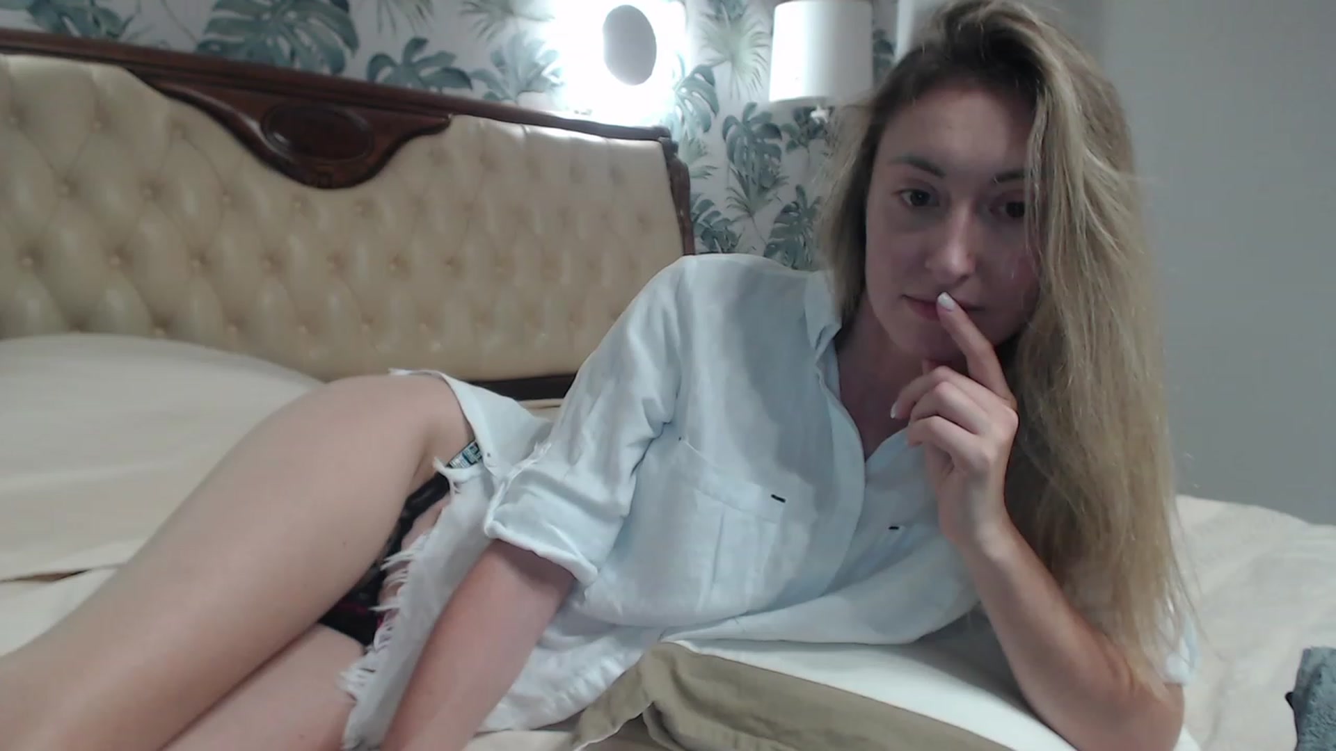 Gallery image thumbnail from Veronica_4u's myfreecams stream on, 09/16/2023, 17:18 image 11 of 20