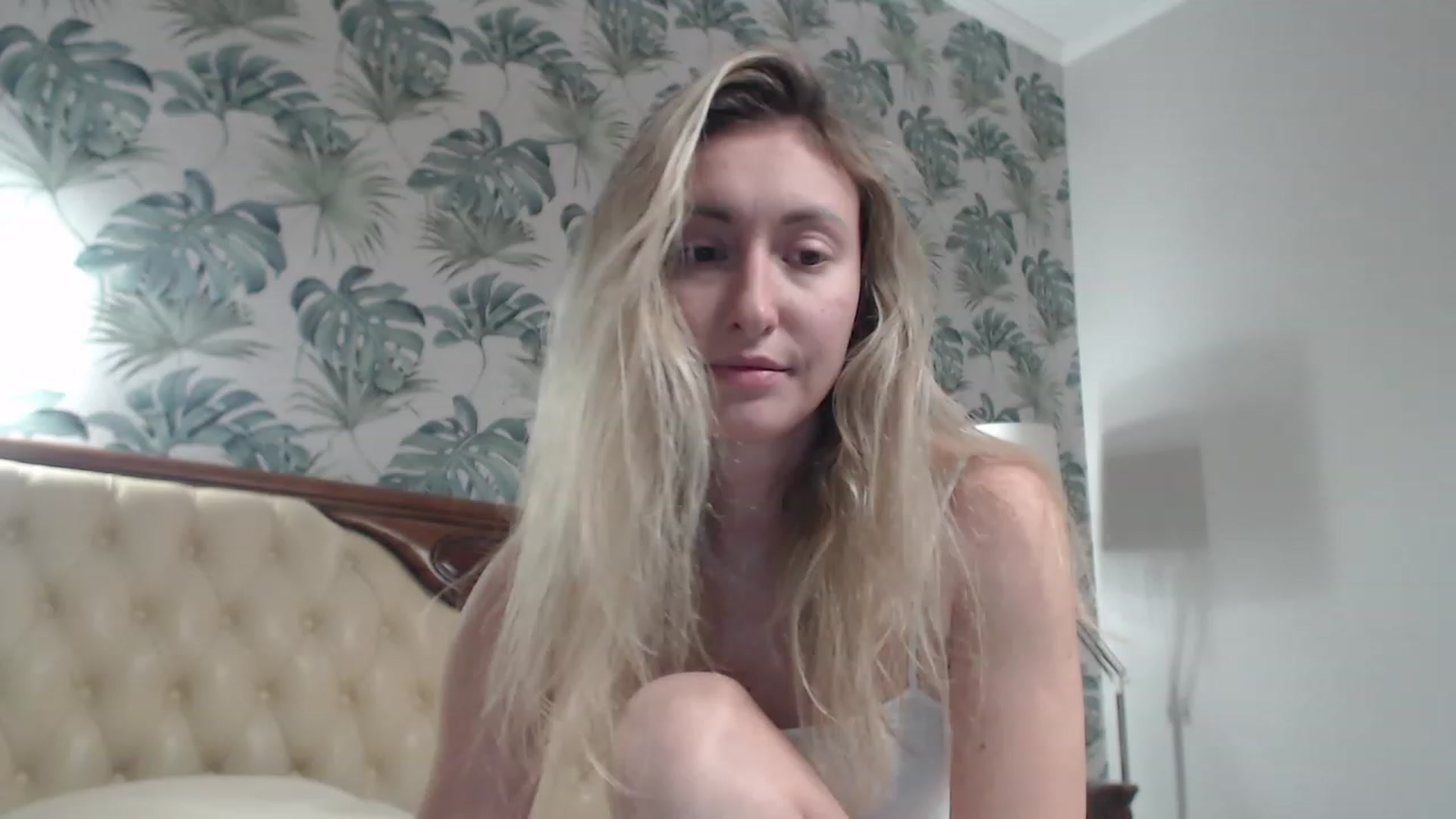 Gallery image thumbnail from Veronica_4u's myfreecams stream on, 09/16/2023, 17:47 image 11 of 20