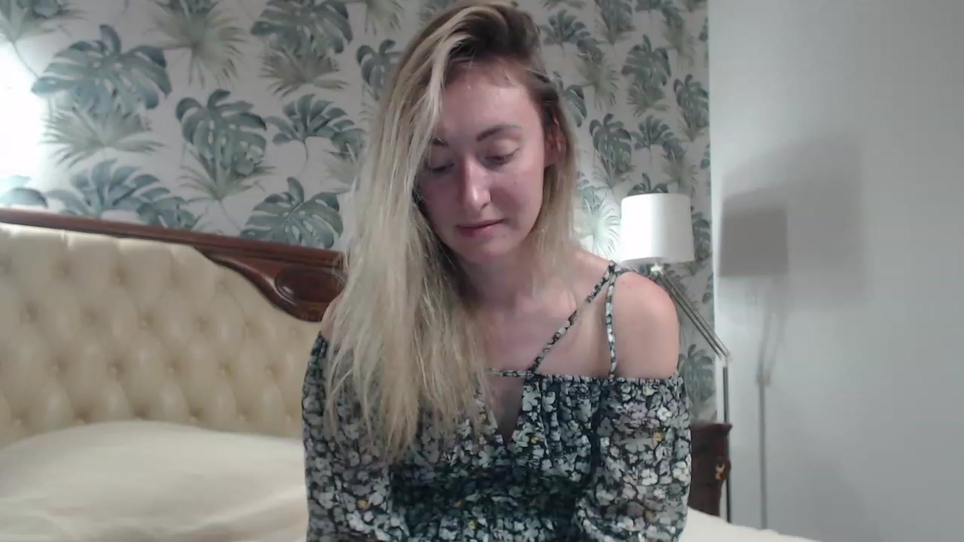 Gallery image thumbnail from Veronica_4u's myfreecams stream on, 09/20/2023, 18:14 image 8 of 20