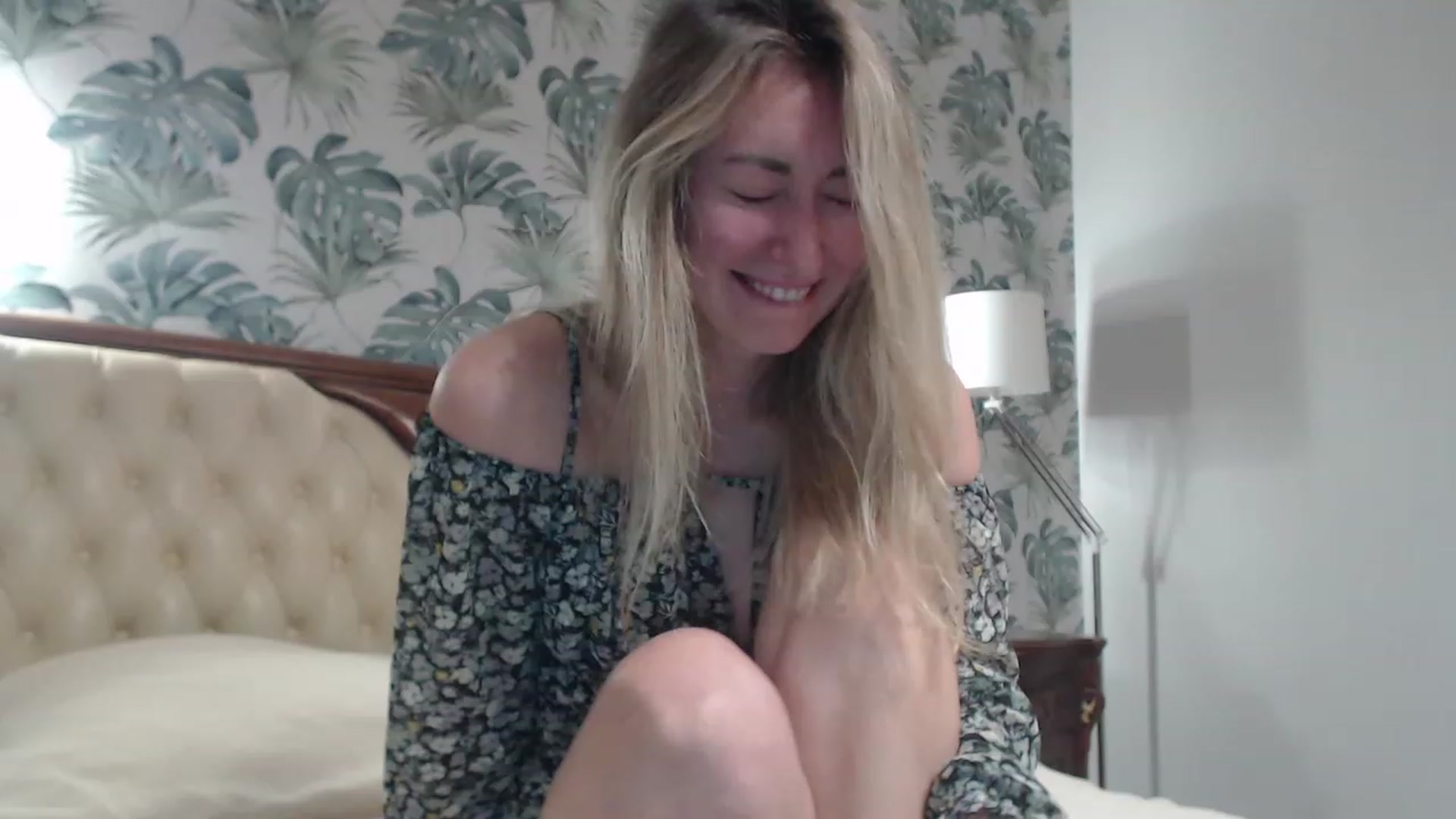 Gallery image thumbnail from Veronica_4u's myfreecams stream on, 09/20/2023, 18:14 image 14 of 20