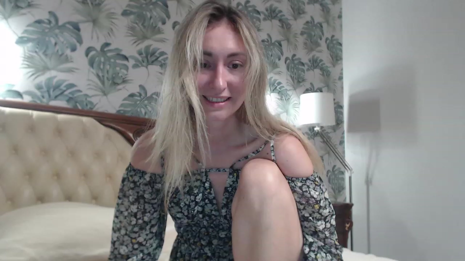 Gallery image thumbnail from Veronica_4u's myfreecams stream on, 09/20/2023, 18:14 image 13 of 20