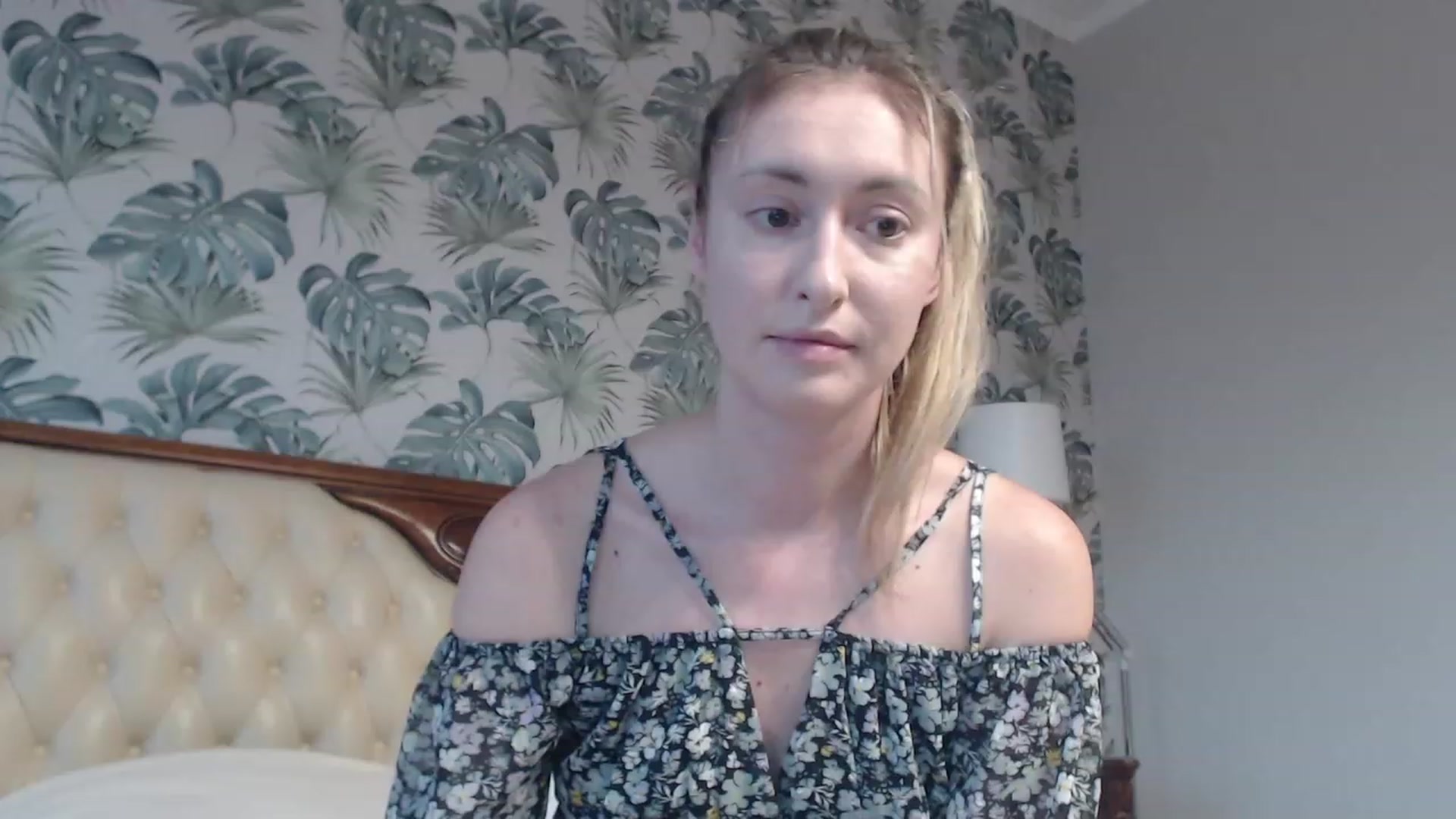 Gallery image thumbnail from Veronica_4u's myfreecams stream on, 09/22/2023, 15:55 image 2 of 20