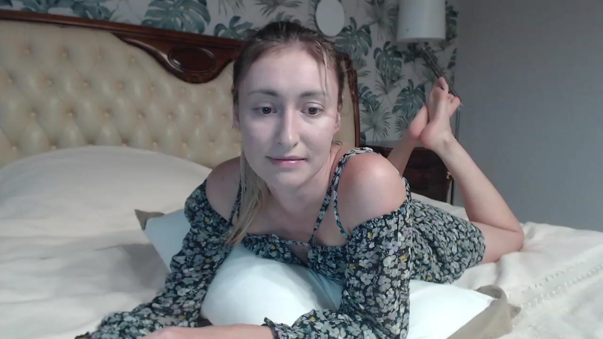 Gallery image thumbnail from Veronica_4u's myfreecams stream on, 09/22/2023, 15:55 image 12 of 20