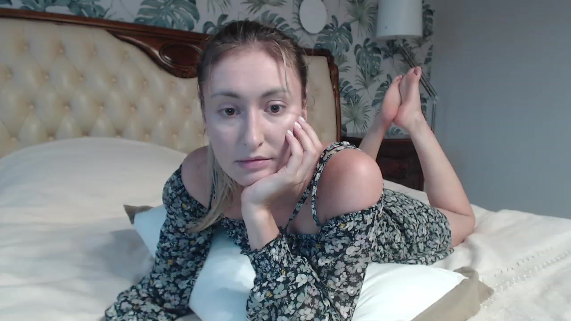 Gallery image thumbnail from Veronica_4u's myfreecams stream on, 09/22/2023, 15:55 image 5 of 20