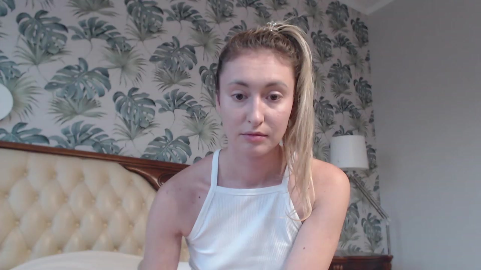 Gallery image thumbnail from Veronica_4u's myfreecams stream on, 09/23/2023, 17:16 image 1 of 20