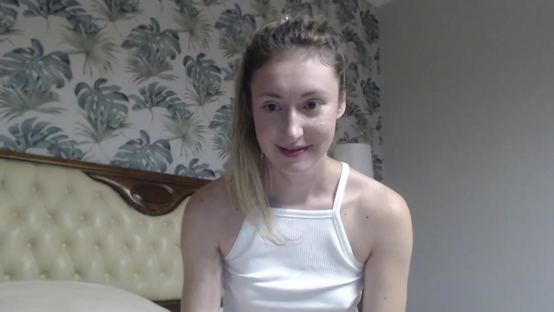 Gallery image thumbnail from Veronica_4u's myfreecams stream on, 09/23/2023, 17:16 image 19 of 20