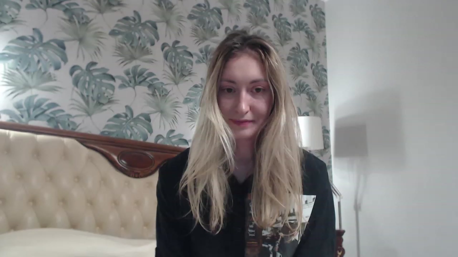 Gallery image thumbnail from Veronica_4u's myfreecams stream on, 09/28/2023, 16:51 image 3 of 20